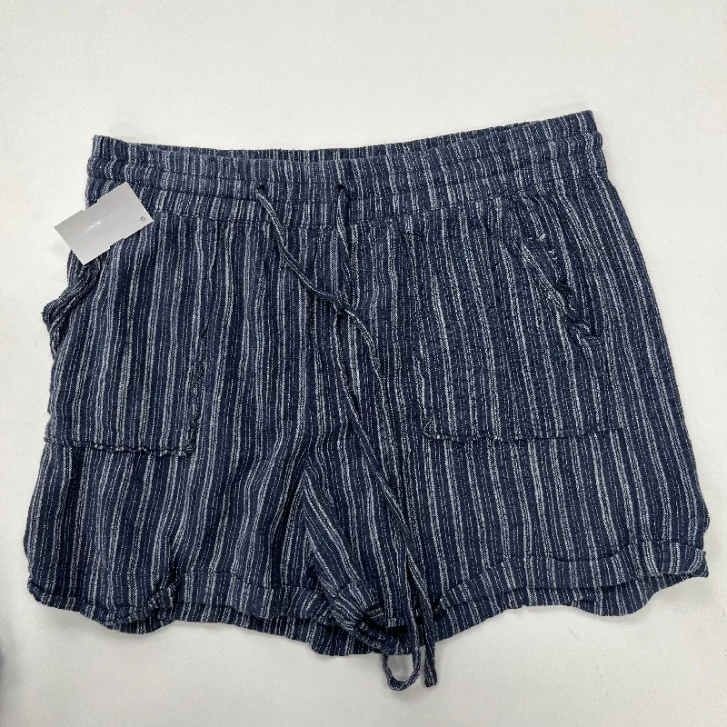 Shorts By Becaal  Size: L