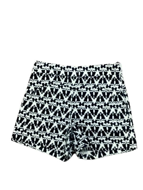 Shorts By Clothes Mentor  Size: 4